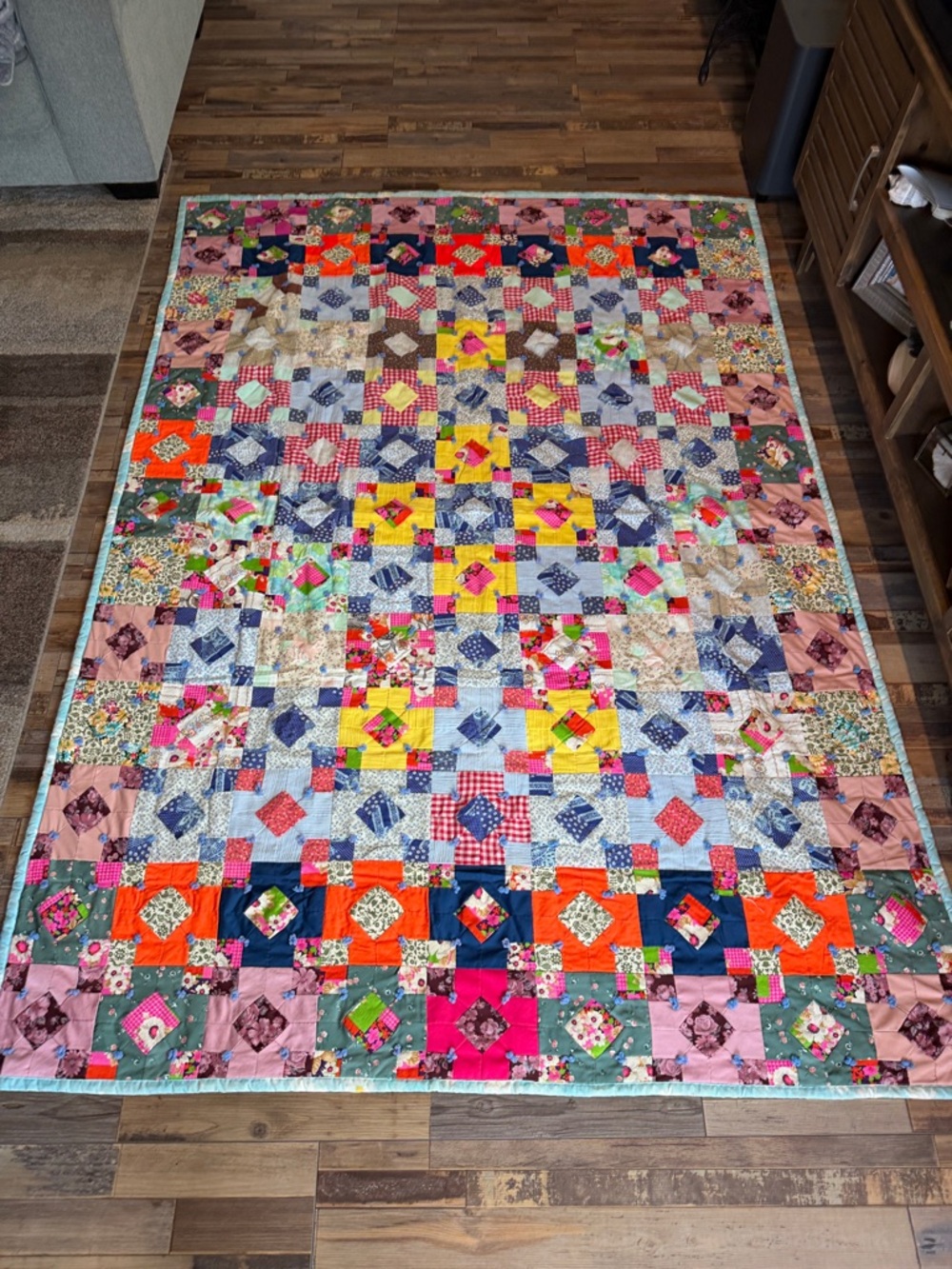 Vintage Hand Stitched Multicolor Patchwork Quilt - Cutter Quilt